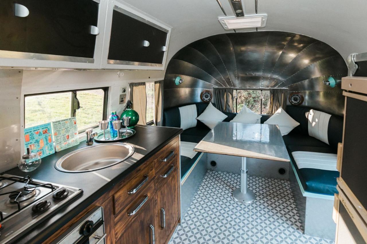 צ'יצ'סטר Silver Airstream Glamping & Rental מראה חיצוני תמונה