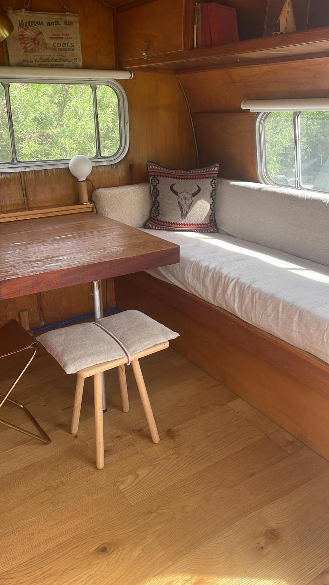 צ'יצ'סטר Silver Airstream Glamping & Rental מראה חיצוני תמונה