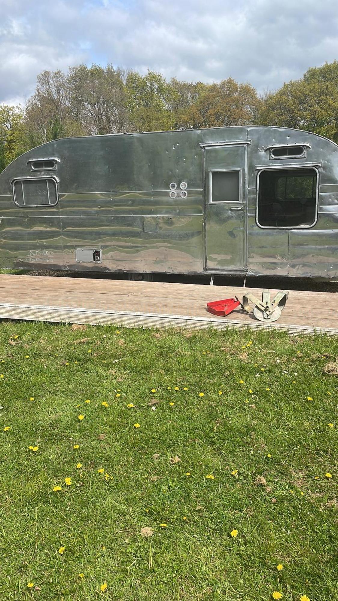 צ'יצ'סטר Silver Airstream Glamping & Rental מראה חיצוני תמונה