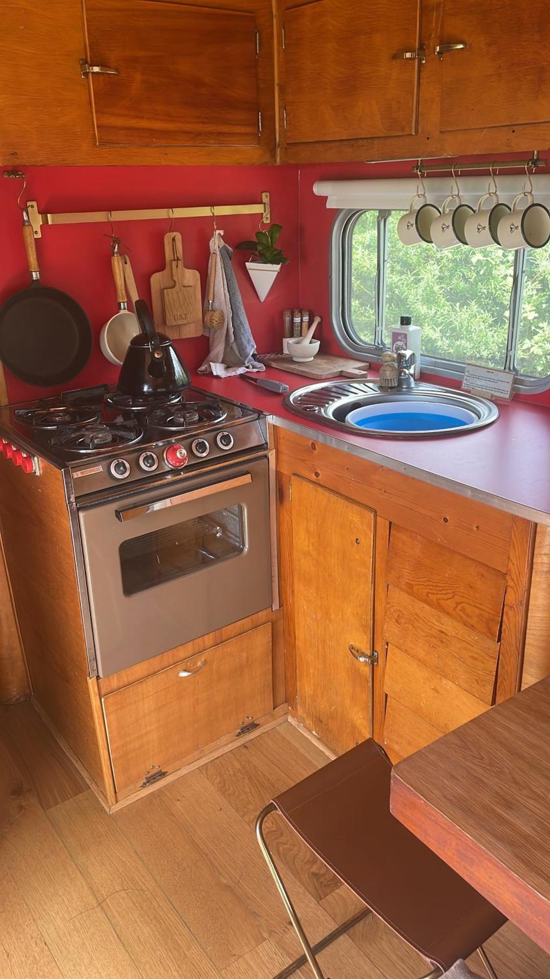 צ'יצ'סטר Silver Airstream Glamping & Rental מראה חיצוני תמונה